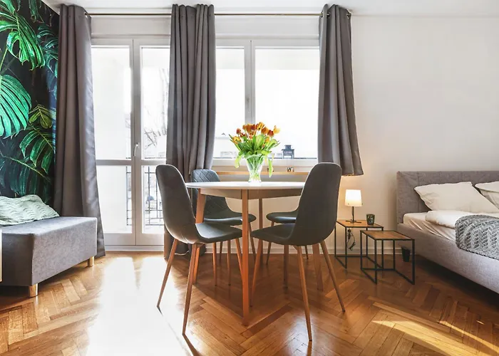 Klimatyczne Gniazdko Przy Rynku 브로츠와프